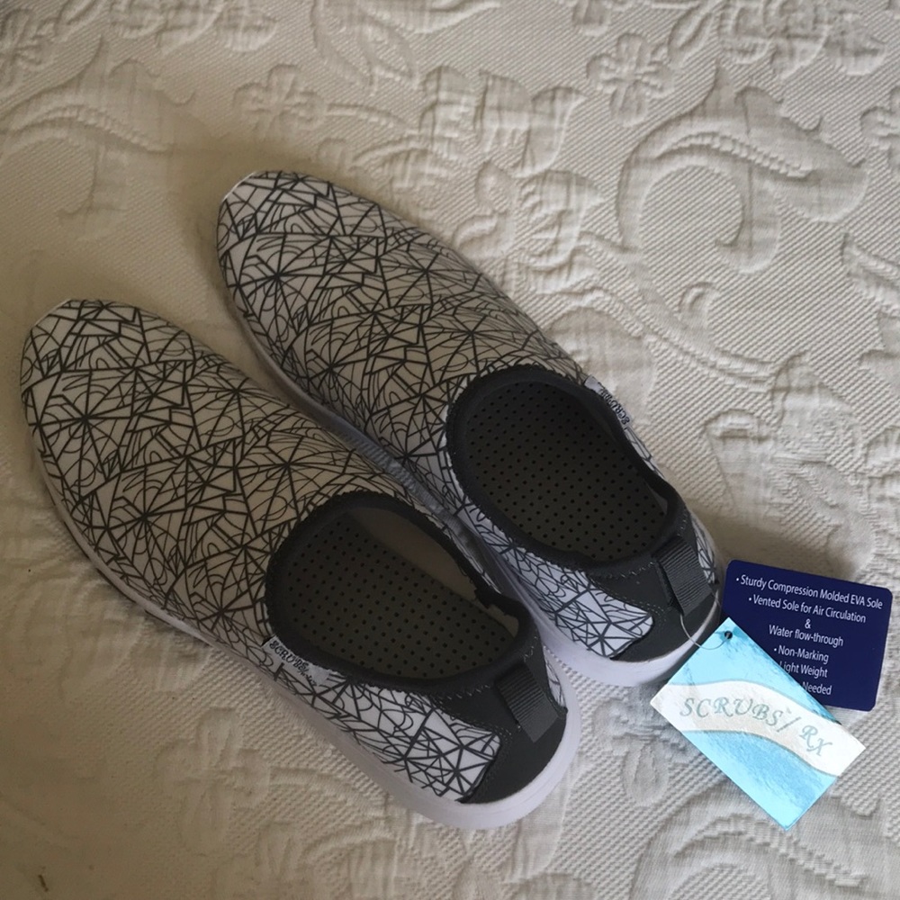 Scrubs RX mesh shoes